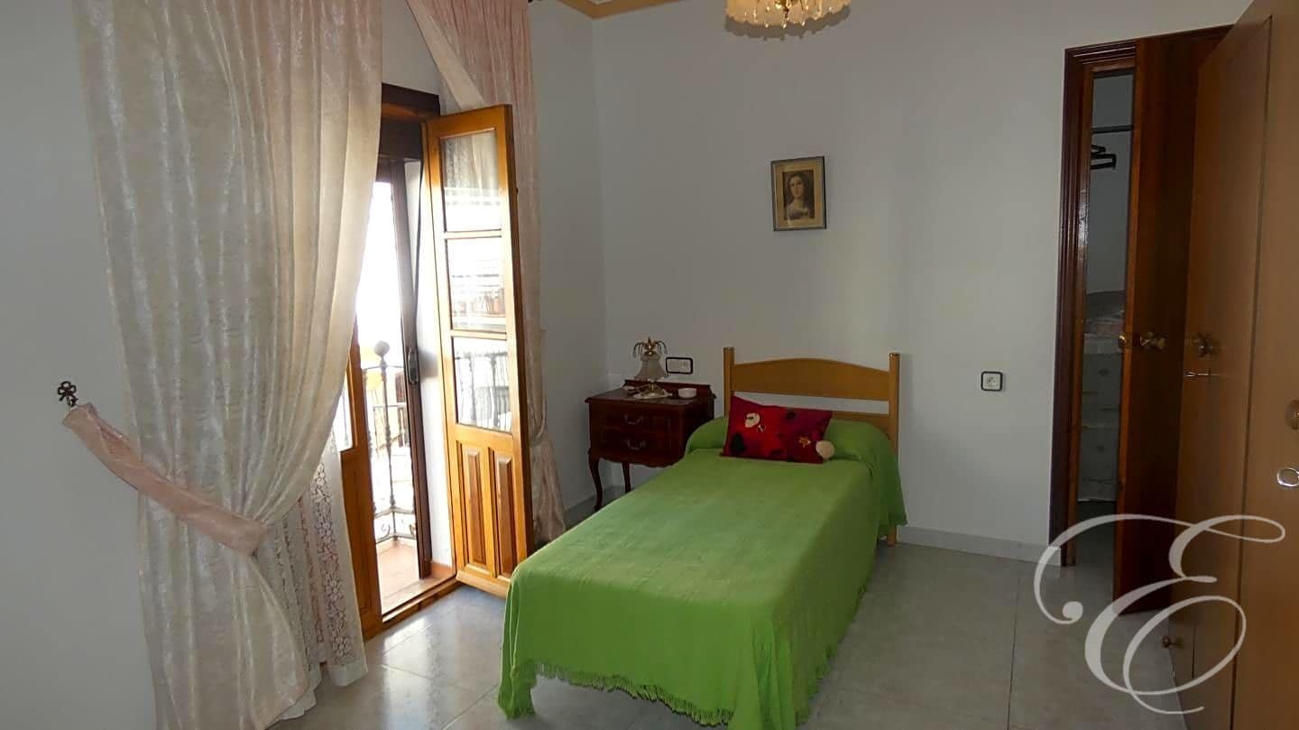 6 soveværelse Villa til salg i Riogordo - € 185.000 (Ref: 8053605)