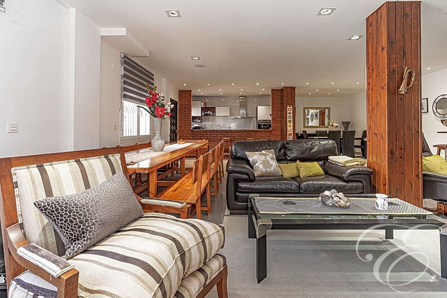 6 chambre Villa/Maison à vendre à Caleta de Velez avec piscine garage - 1 100 000 € (Ref: 8088844)