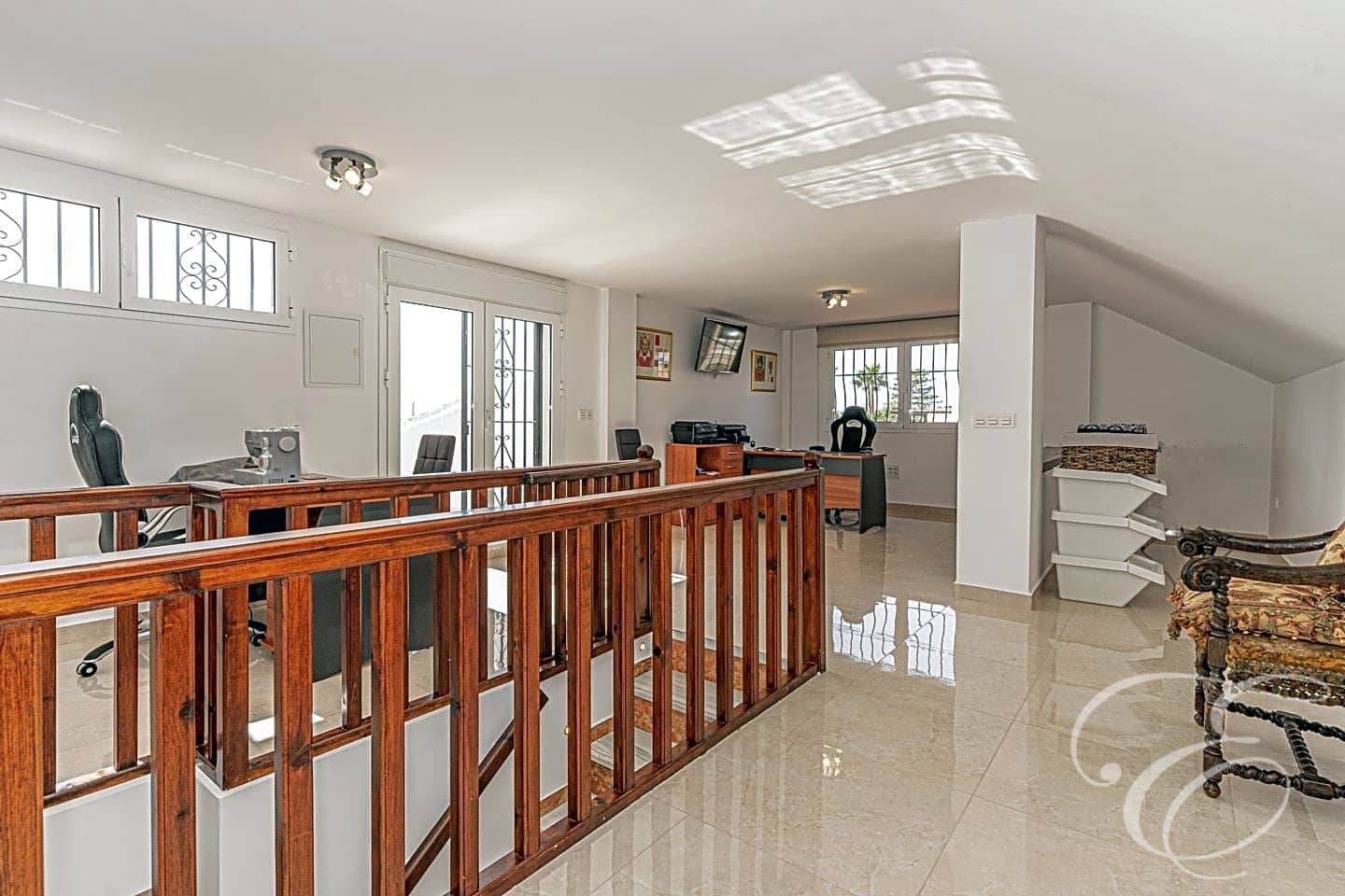 6 chambre Villa/Maison à vendre à Caleta de Velez avec piscine garage - 1 100 000 € (Ref: 8088844)