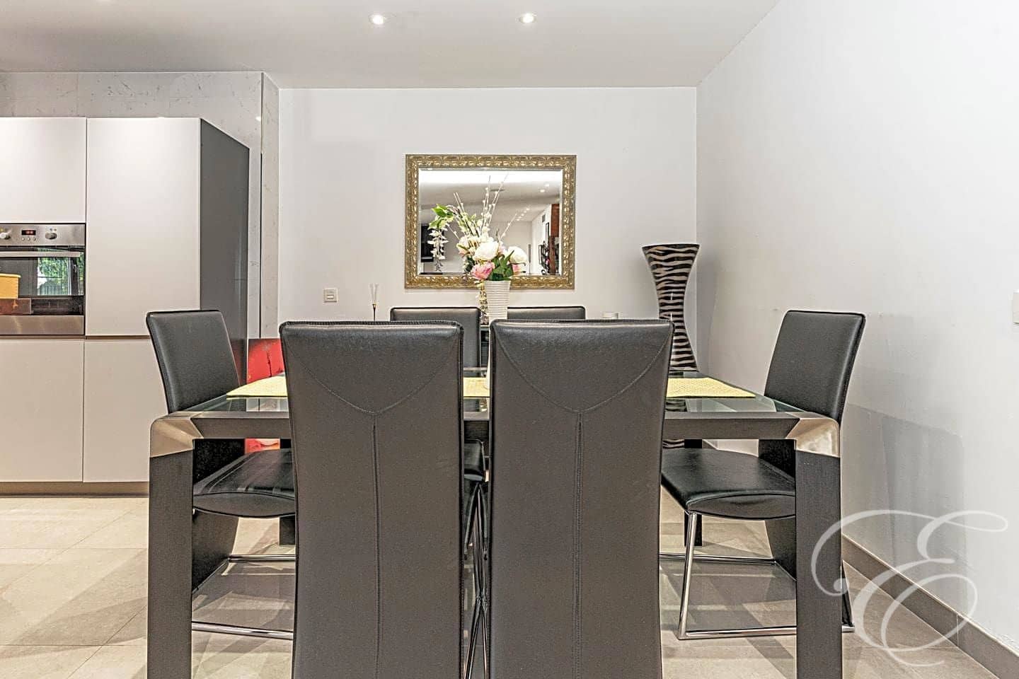 6 chambre Villa/Maison à vendre à Caleta de Velez avec piscine garage - 1 100 000 € (Ref: 8088844)