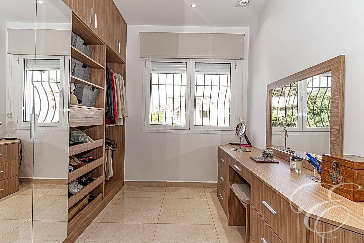 6 chambre Villa/Maison à vendre à Caleta de Velez avec piscine garage - 1 100 000 € (Ref: 8088844)