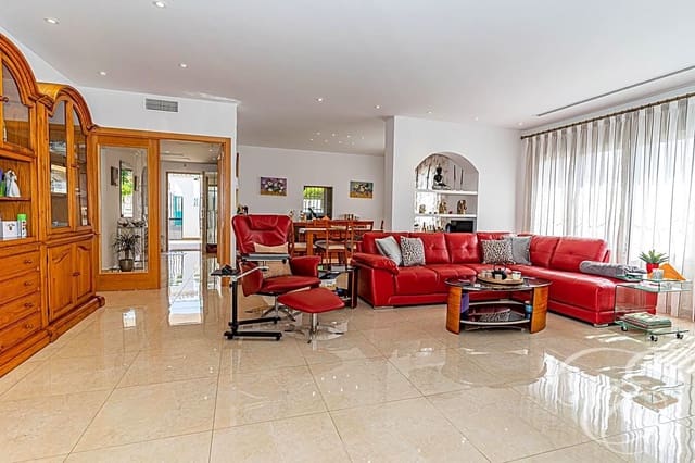 6 soveværelse Villa til salg i Caleta de Vélez, Vélez-Málaga med swimmingpool garage - € 1.100.000 (Ref: 8088844)