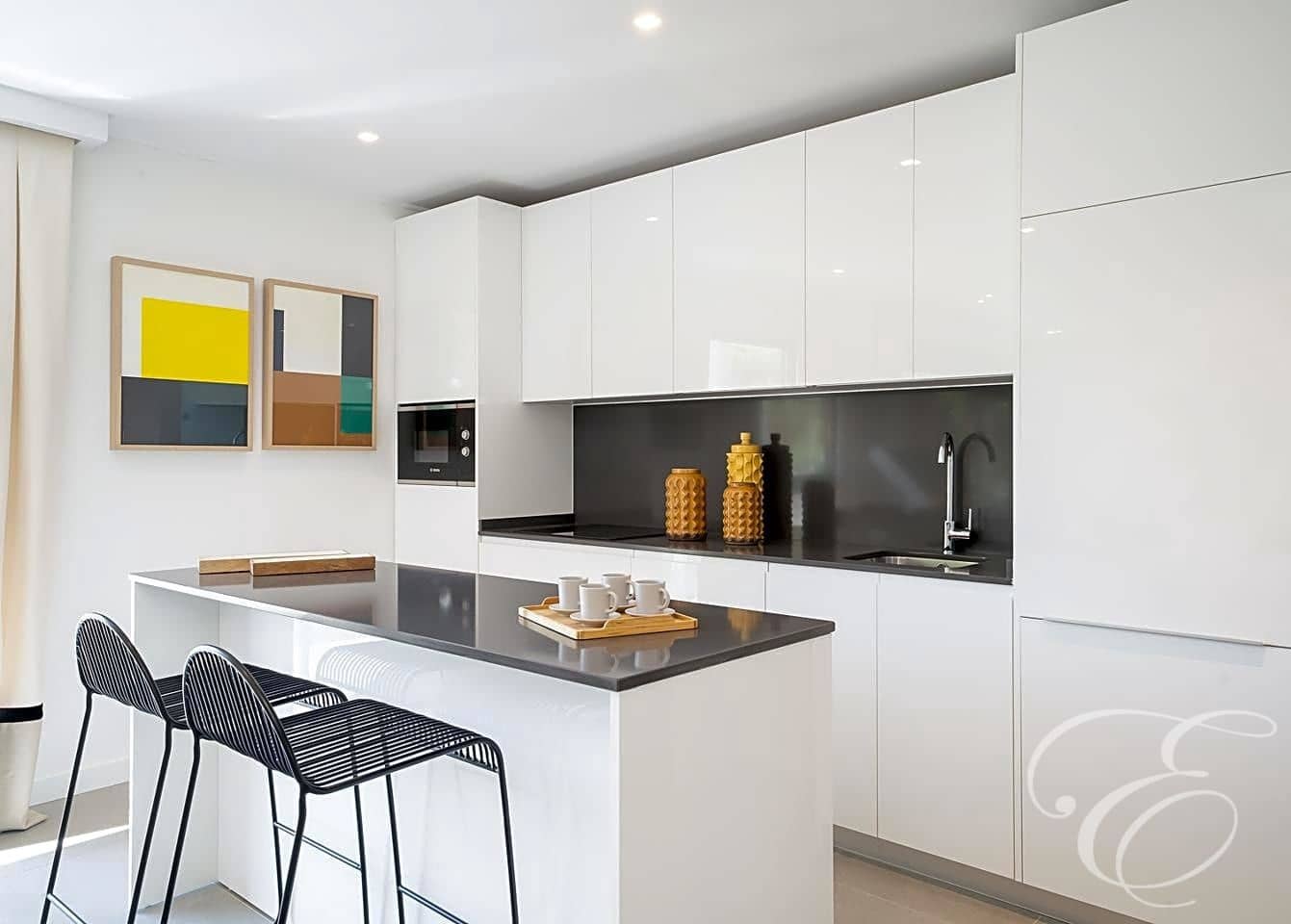 1 soverom Leilighet til salgs i Torremolinos med svømmebasseng garasje - € 399 000 (Ref: 8101618)