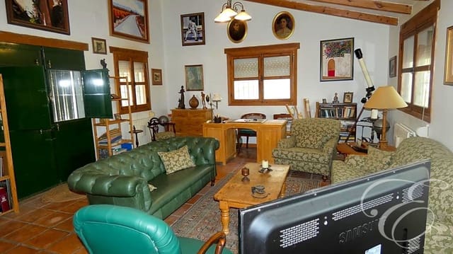 3 soverom Finca/Herregård til salgs i Sedella med svømmebasseng garasje - € 395 000 (Ref: 8119706)