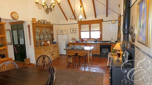 3 soverom Finca/Herregård til salgs i Sedella med svømmebasseng garasje - € 395 000 (Ref: 8119706)