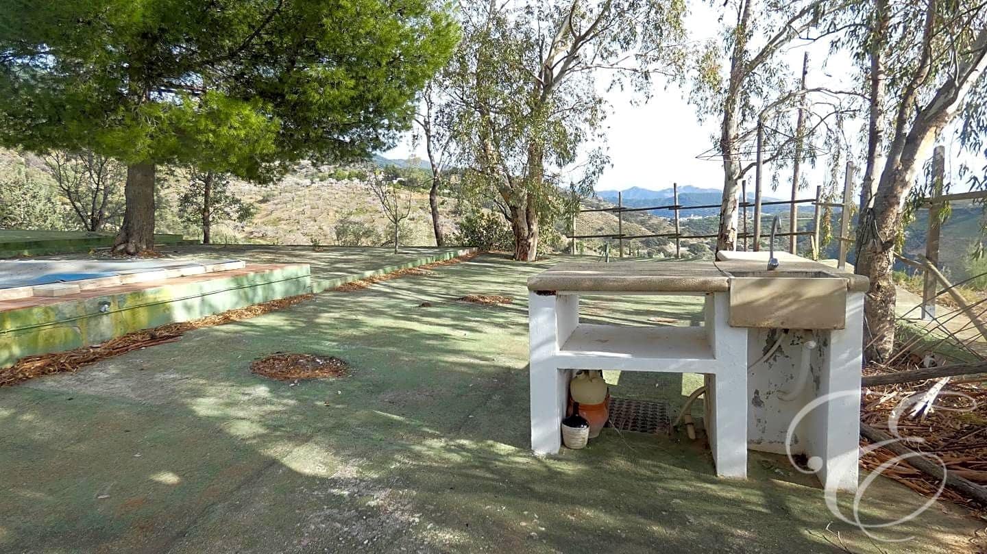 3 soverom Finca/Herregård til salgs i Sedella med svømmebasseng garasje - € 395 000 (Ref: 8119706)