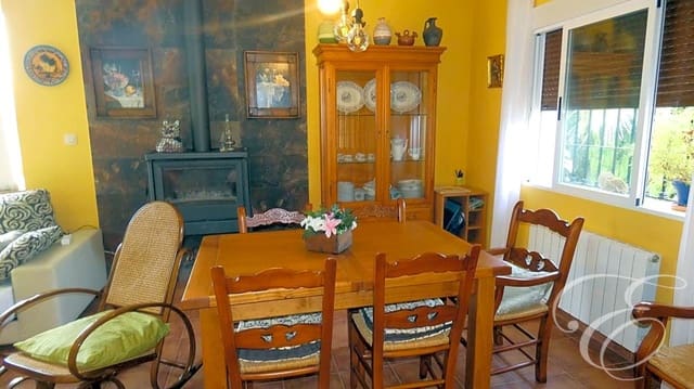 3 soverom Villa til salgs i Villanueva del Trabuco med svømmebasseng garasje - € 315 000 (Ref: 8122828)