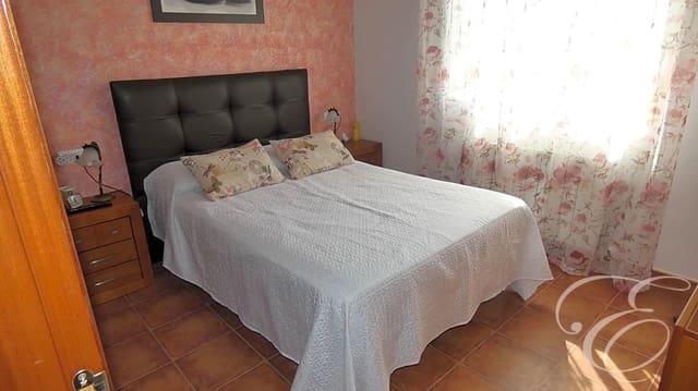 3 soverom Villa til salgs i Villanueva del Trabuco med svømmebasseng garasje - € 315 000 (Ref: 8122828)