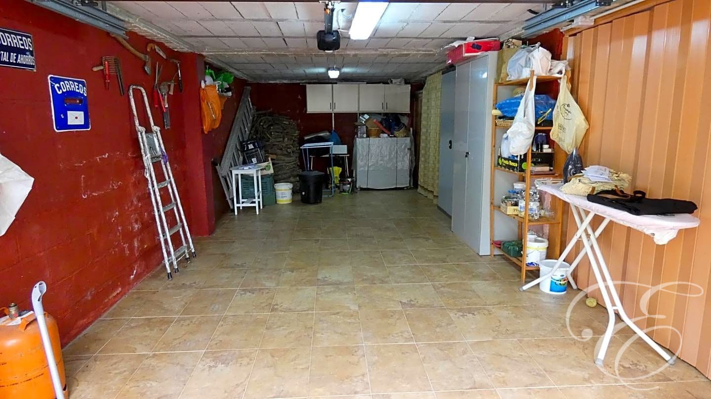 3 soveværelse Villa til salg i Villanueva del Trabuco med swimmingpool garage - € 315.000 (Ref: 8122828)