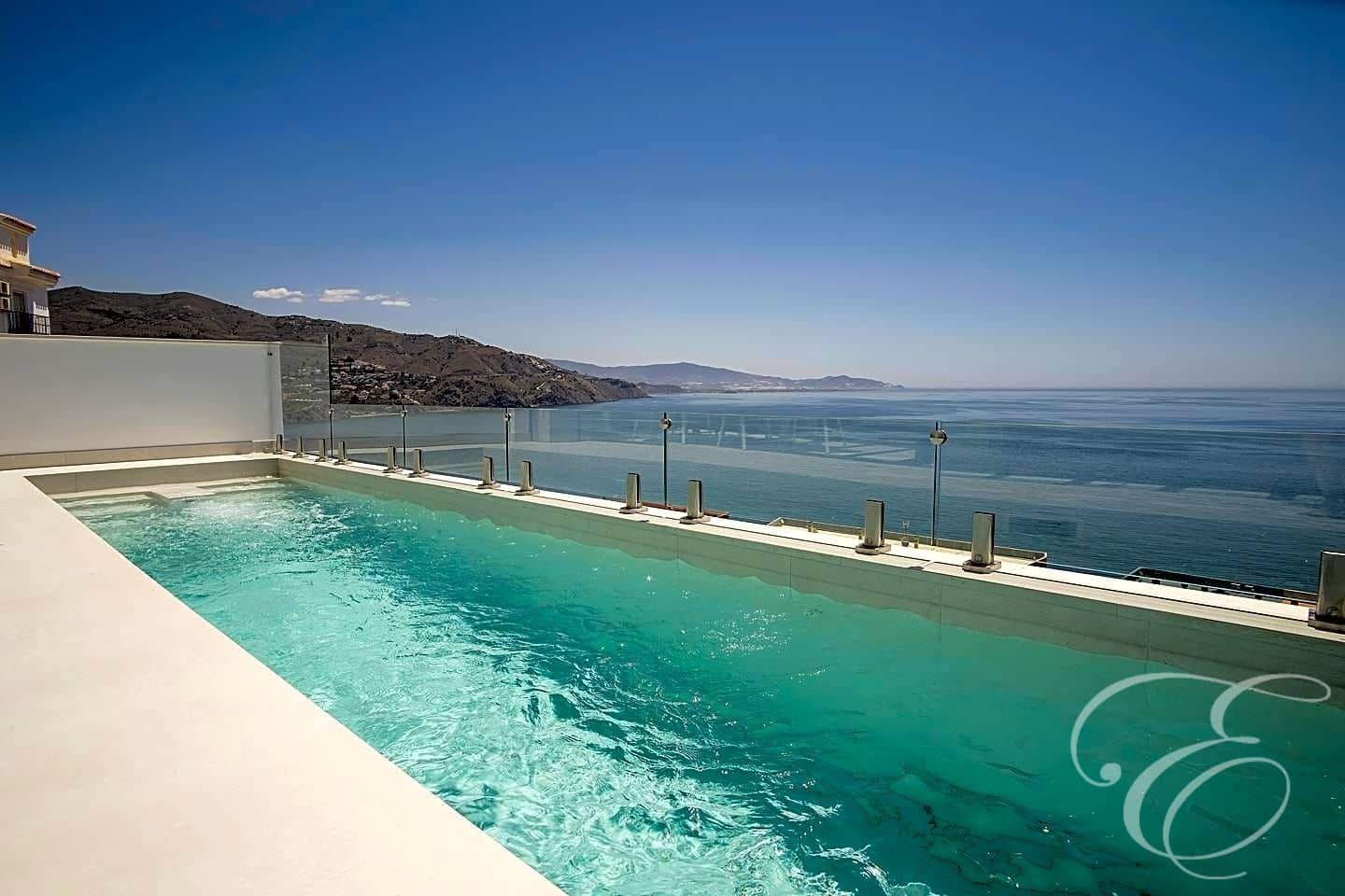 4 Zimmer Villa zu verkaufen in Almunecar mit Pool Garage - 1.350.000 € (Ref: 8163277)