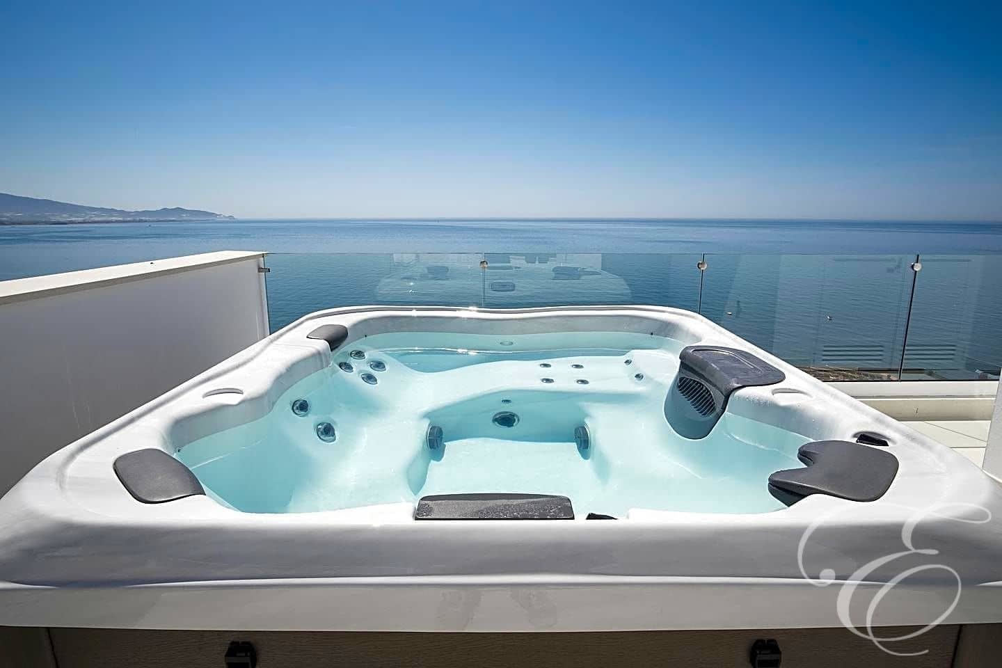 4 Zimmer Villa zu verkaufen in Almunecar mit Pool Garage - 1.350.000 € (Ref: 8163277)