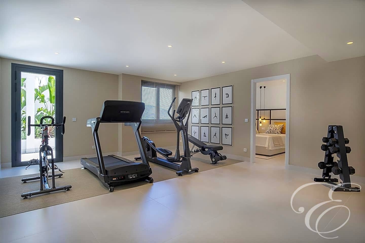 4 Zimmer Villa zu verkaufen in Almunecar mit Pool Garage - 1.350.000 € (Ref: 8163277)