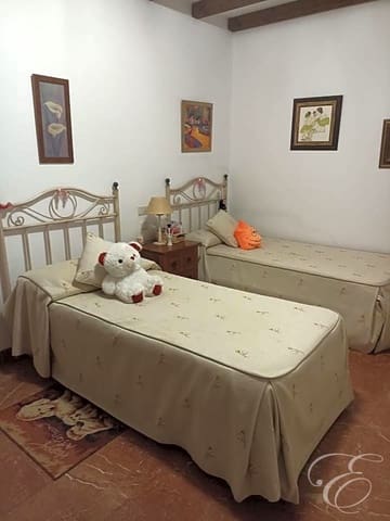 6 slaapkamer Villa te koop in Viñuela met zwembad garage - € 980.000 (Ref: 8173715)