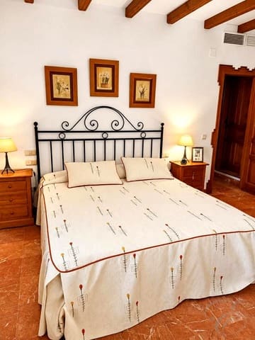 6 chambre Villa/Maison à vendre à Viñuela avec piscine garage - 835 000 € (Ref: 8173715)