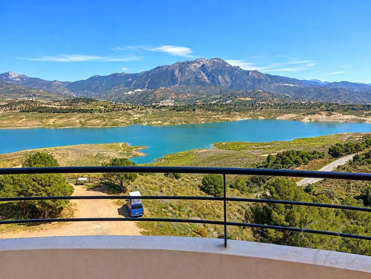 6 bedroom Villa for sale in Vinuela with pool garage - € 835,000 (Ref: 8173715)