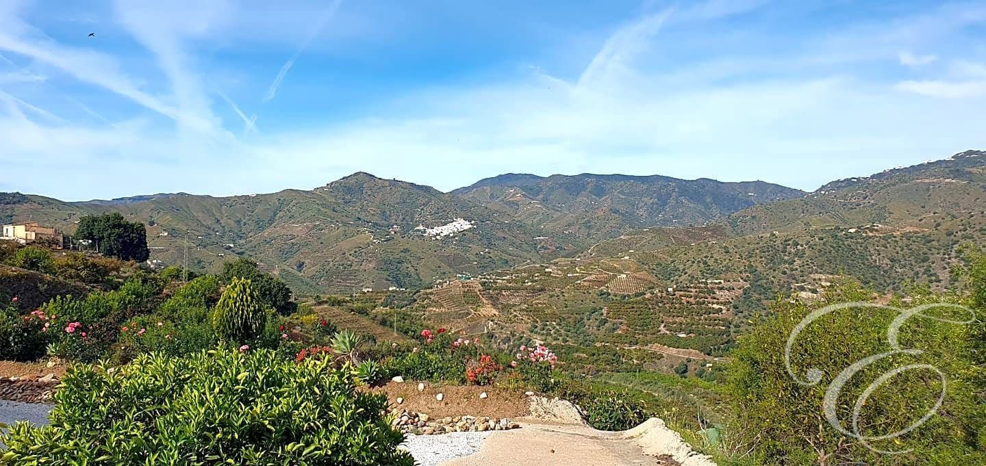 2 soveværelse Finca/Landehus til salg i Benamargosa med garage - € 180.000 (Ref: 8273545)