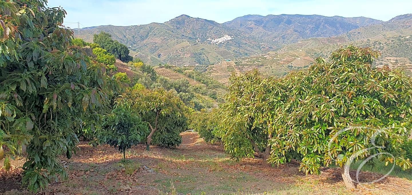 2 soveværelse Finca/Landehus til salg i Benamargosa med garage - € 180.000 (Ref: 8273545)