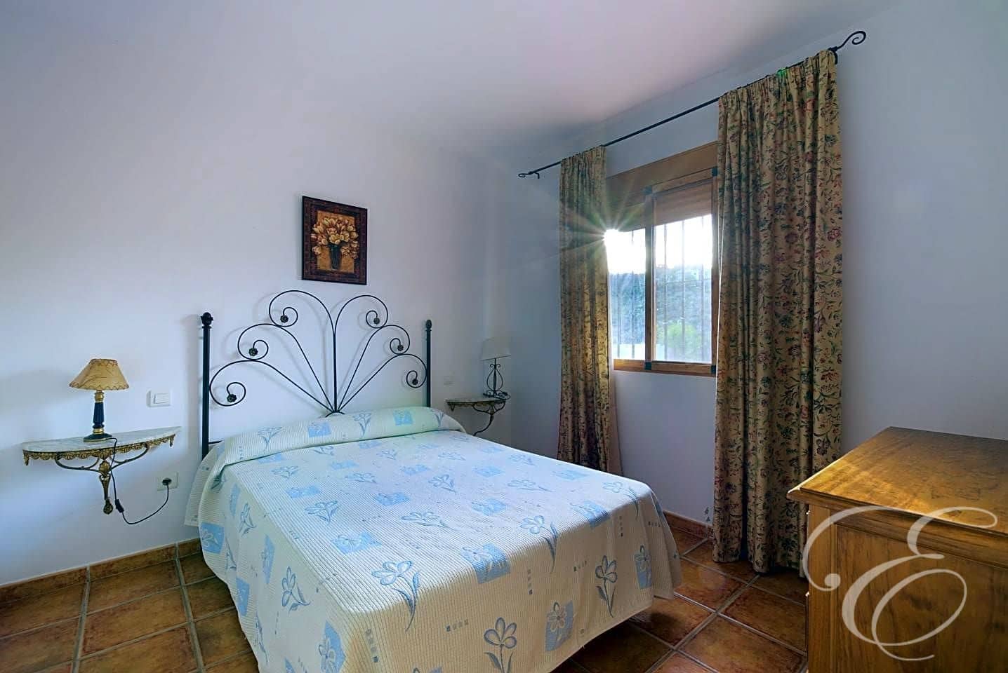 4 soveværelse Finca/Landehus til salg i Comares med swimmingpool garage - € 260.000 (Ref: 8293234)