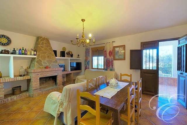 4 chambre Finca/Maison de Campagne à vendre à Comares avec piscine garage - 260 000 € (Ref: 8293234)