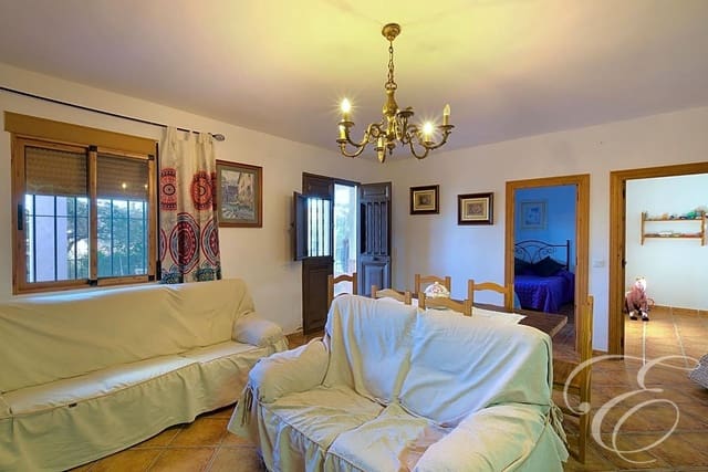 4 chambre Finca/Maison de Campagne à vendre à Comares avec piscine garage - 260 000 € (Ref: 8293234)