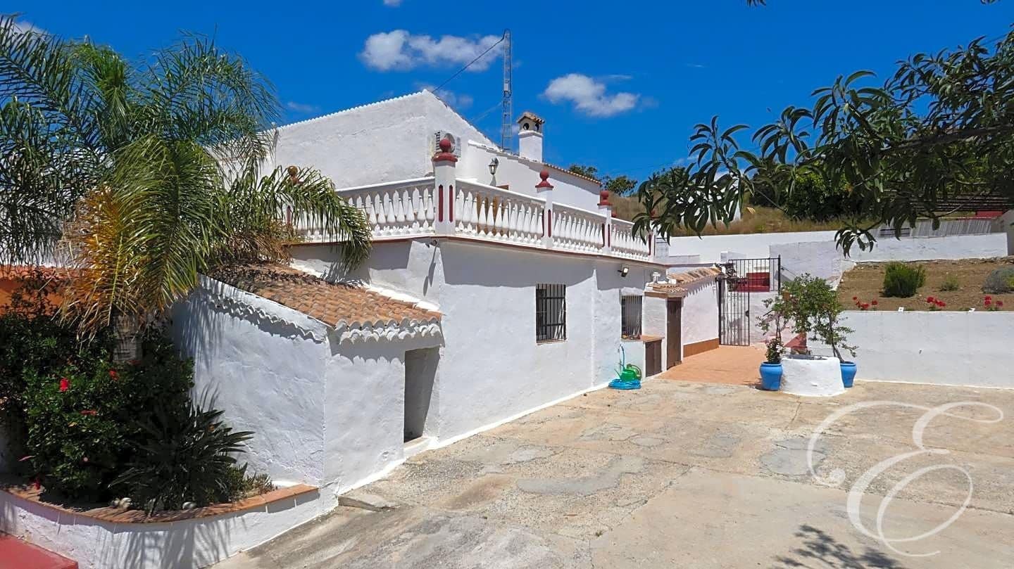 3 soveværelse Villa til salg i Benamargosa med swimmingpool garage - € 225.000 (Ref: 8312003)