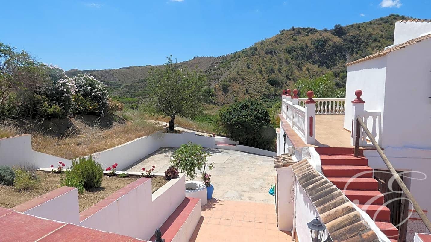 3 soveværelse Villa til salg i Benamargosa med swimmingpool garage - € 225.000 (Ref: 8312003)