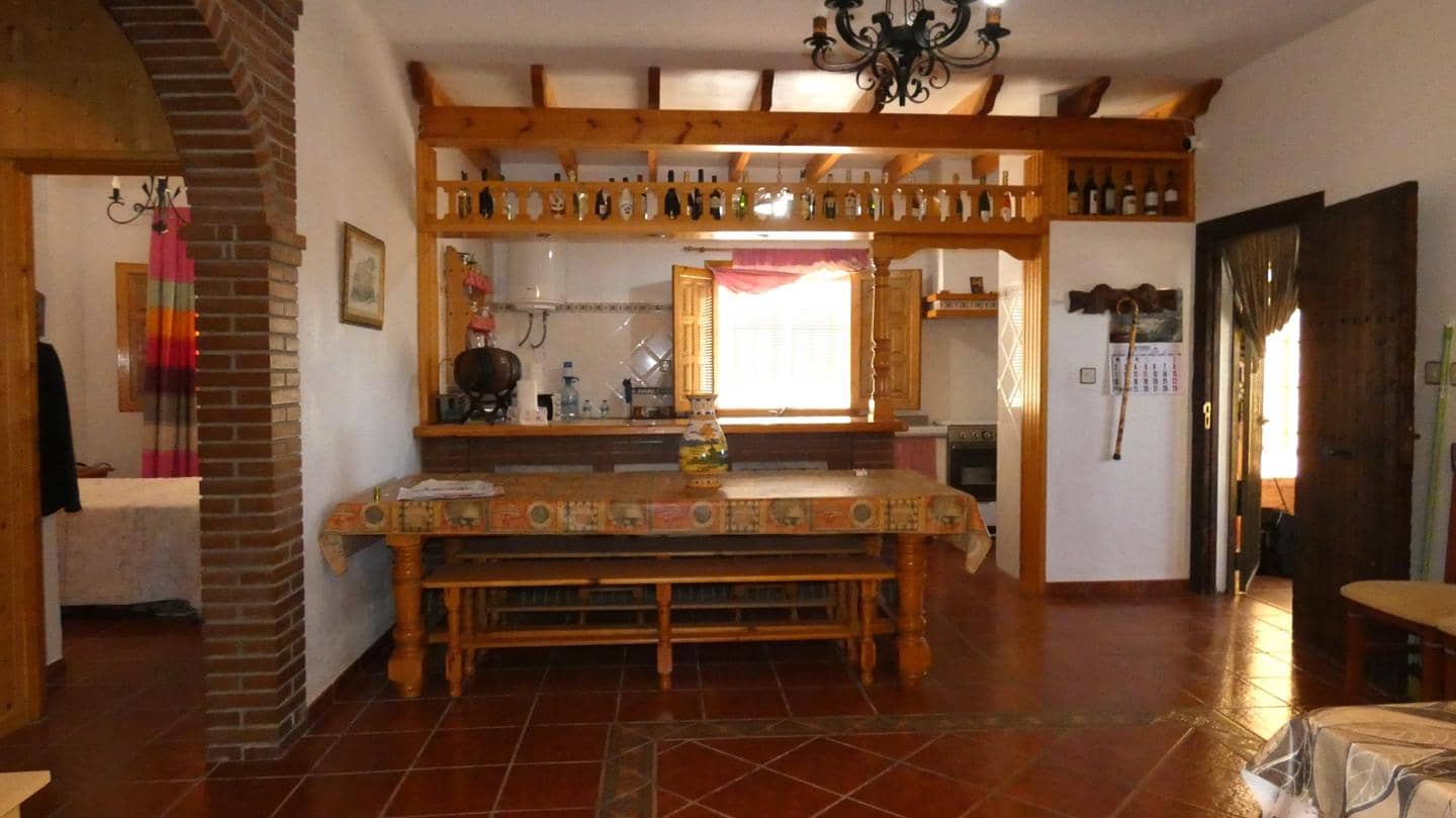 2 soveværelse Finca/Landehus til salg i Velez de Benaudalla med swimmingpool - € 230.000 (Ref: 8317038)