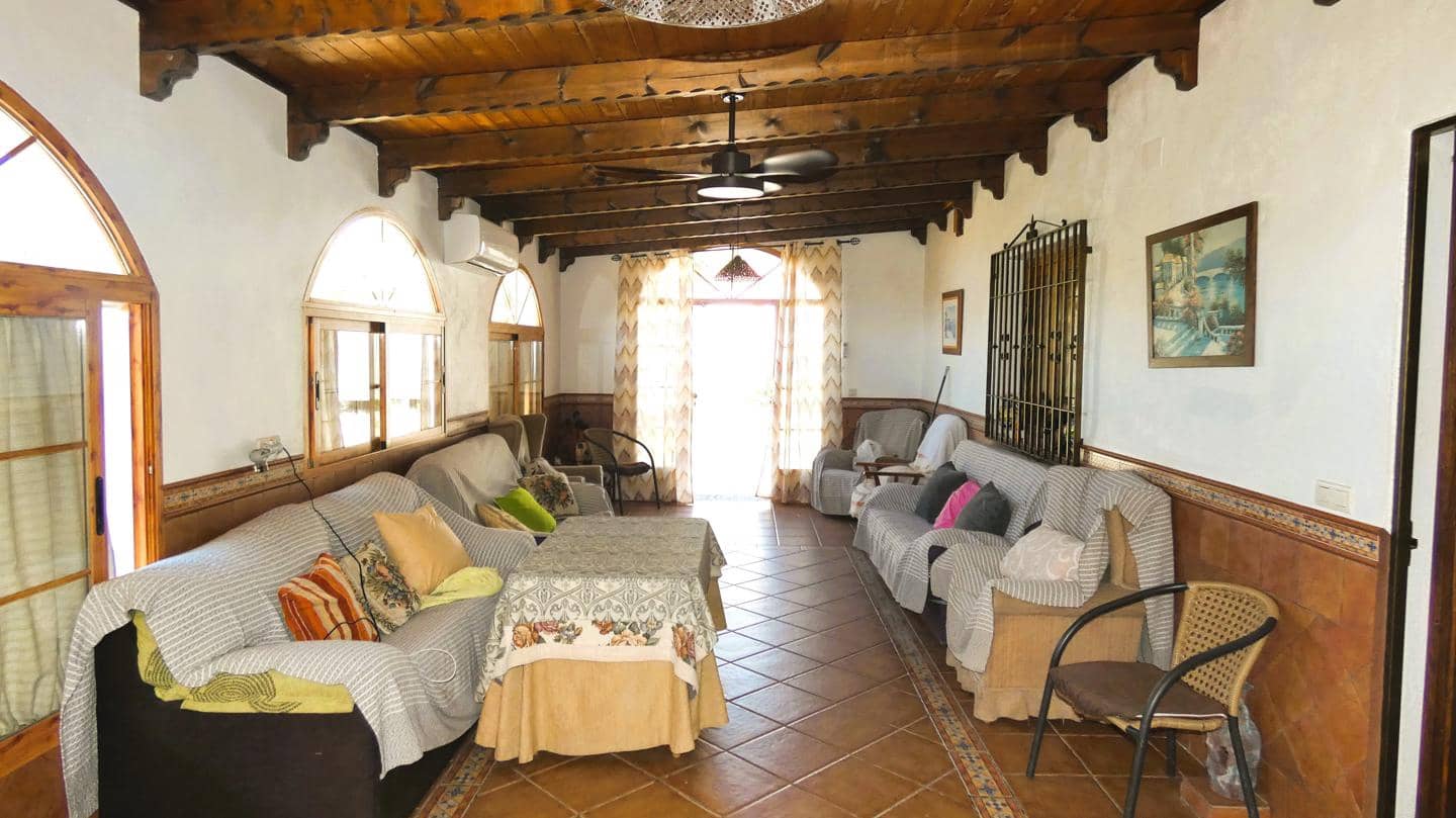 2 soveværelse Finca/Landehus til salg i Velez de Benaudalla med swimmingpool - € 230.000 (Ref: 8317038)