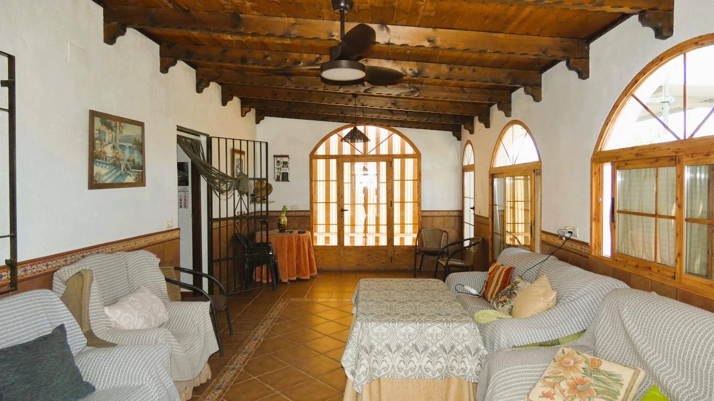 2 soveværelse Finca/Landehus til salg i Velez de Benaudalla med swimmingpool - € 230.000 (Ref: 8317038)