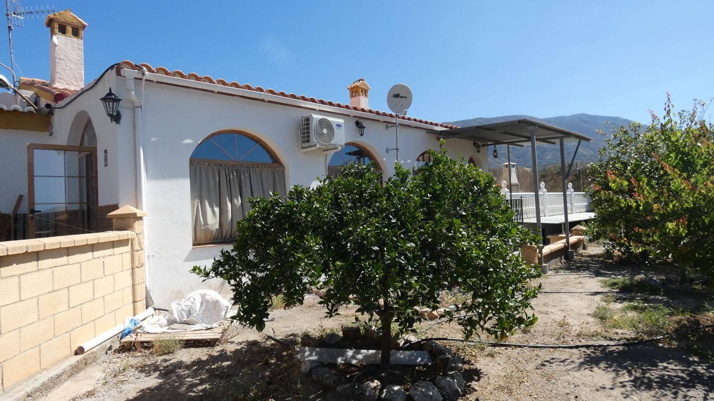 2 soveværelse Finca/Landehus til salg i Velez de Benaudalla med swimmingpool - € 230.000 (Ref: 8317038)