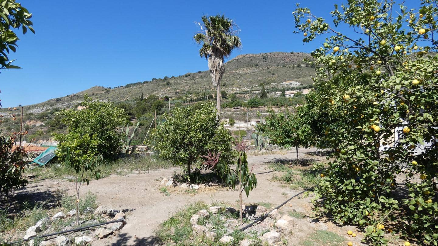 2 soveværelse Finca/Landehus til salg i Velez de Benaudalla med swimmingpool - € 230.000 (Ref: 8317038)