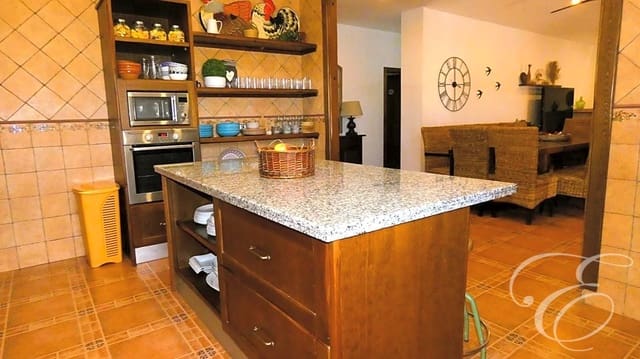 7 soverom Finca/Herregård til salgs i Villanueva del Trabuco med svømmebasseng garasje - € 498 000 (Ref: 8325064)