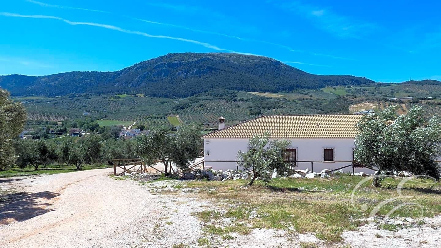 7 quarto Quinta/Casa Rural para venda em Villanueva del Trabuco com piscina garagem - 498 000 € (Ref: 8325064)