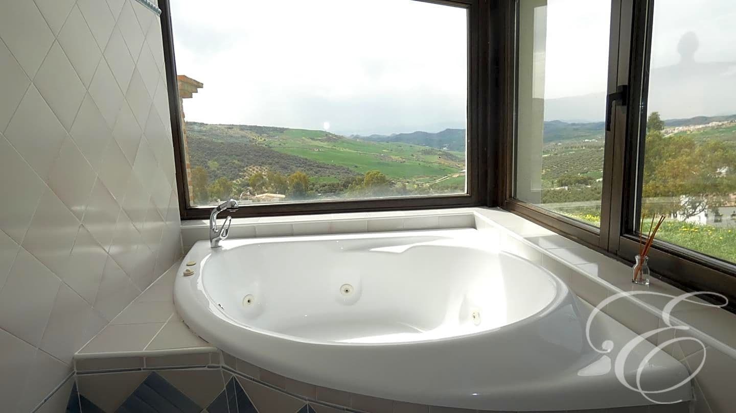 6 slaapkamer Finca/Landhuis te koop in Villanueva de la Concepcion met zwembad - € 880.000 (Ref: 8329324)