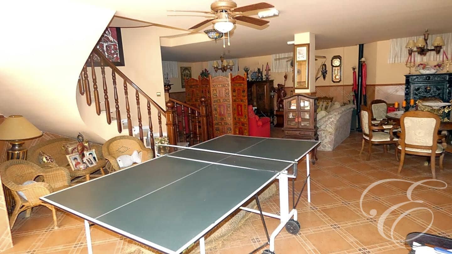 5 slaapkamer Villa te koop in Motril met zwembad garage - € 999.500 (Ref: 8374709)