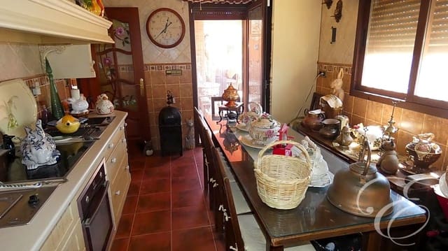 5 slaapkamer Villa te koop in Motril met zwembad garage - € 999.500 (Ref: 8374709)