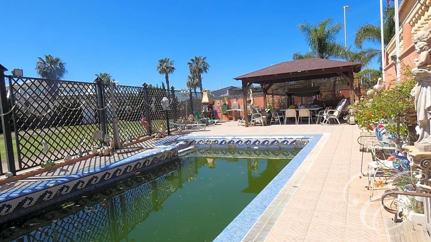 5 slaapkamer Villa te koop in Motril met zwembad garage - € 999.500 (Ref: 8374709)