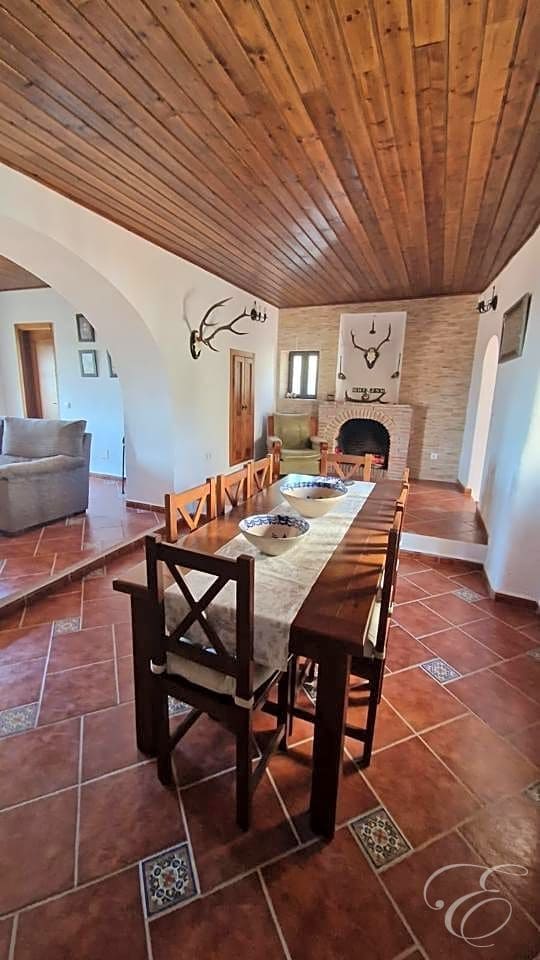 7 soveværelse Finca/Landehus til salg i Comares - € 425.000 (Ref: 8425523)