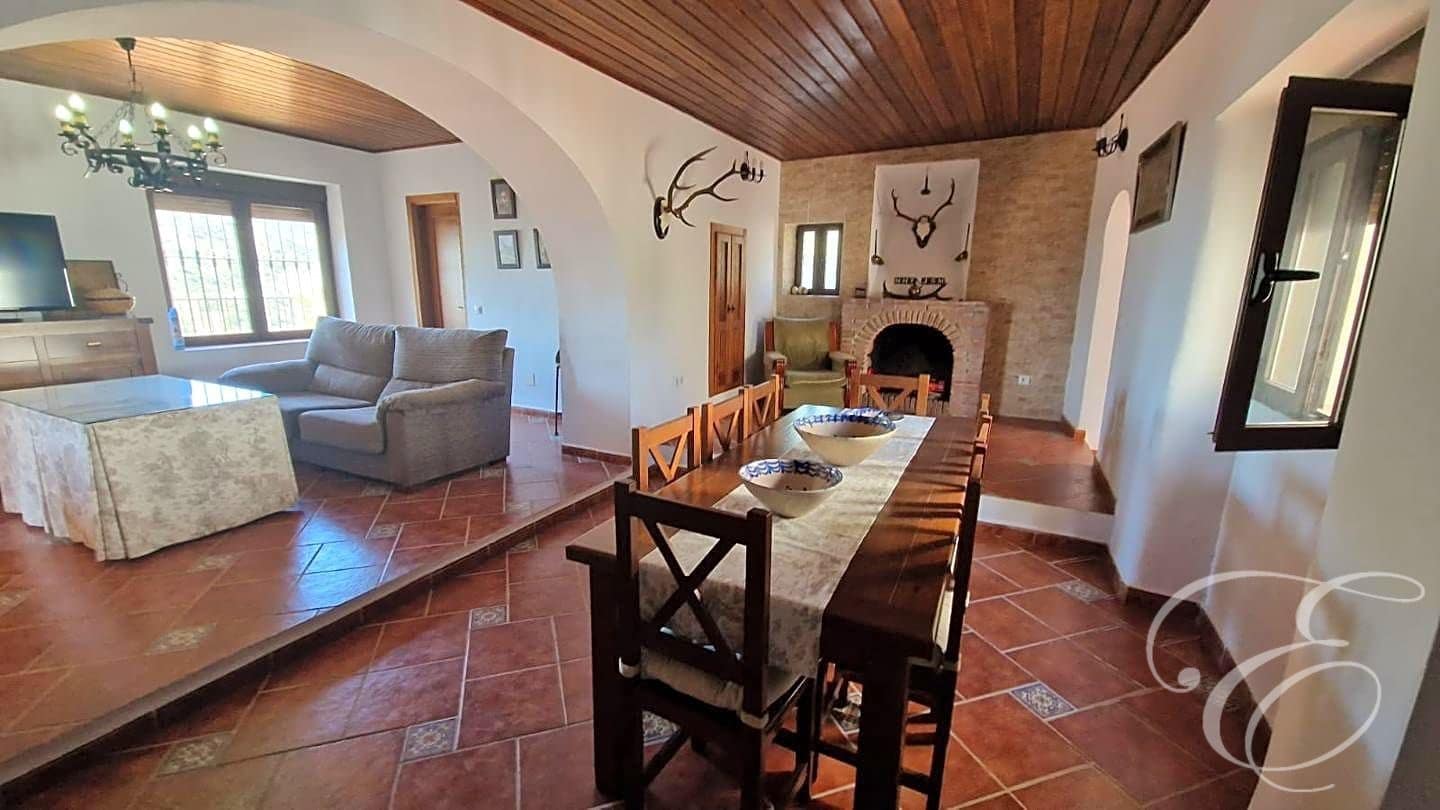 7 soveværelse Finca/Landehus til salg i Comares - € 425.000 (Ref: 8425523)