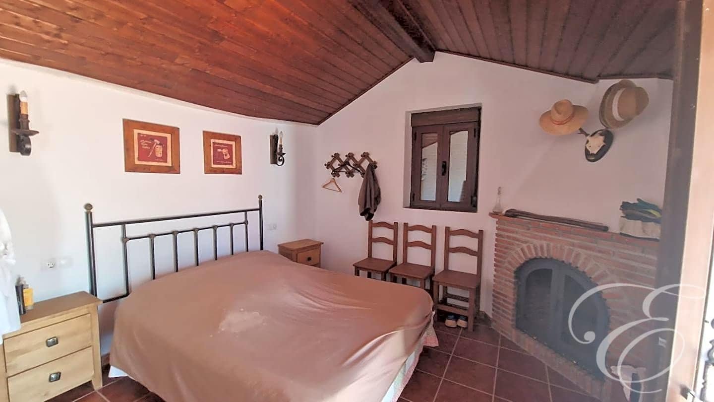 7 soveværelse Finca/Landehus til salg i Comares - € 425.000 (Ref: 8425523)