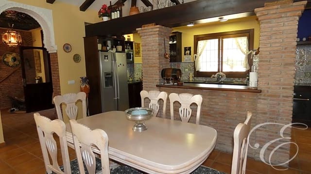 3 quarto Quinta/Casa Rural para venda em Almogía com piscina garagem - 720 000 € (Ref: 8433524)