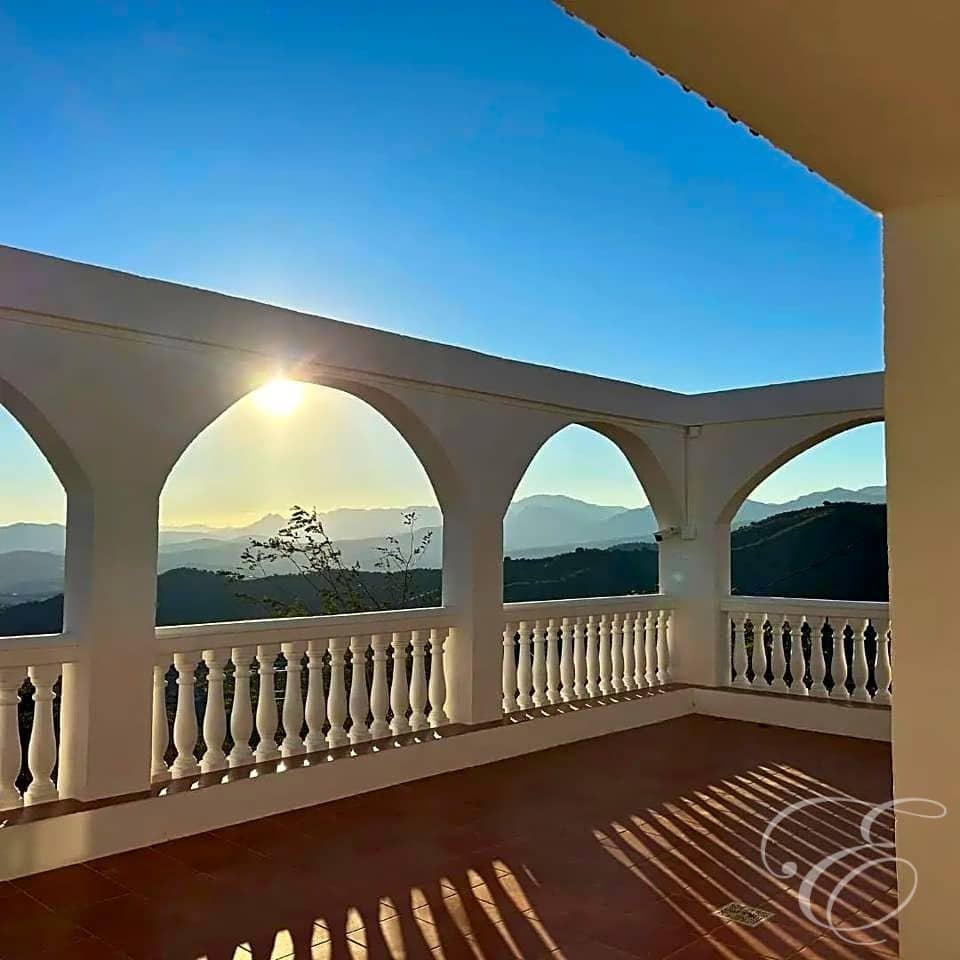 4 slaapkamer Villa te koop in Canillas de Aceituno met zwembad garage - € 449.000 (Ref: 8439623)