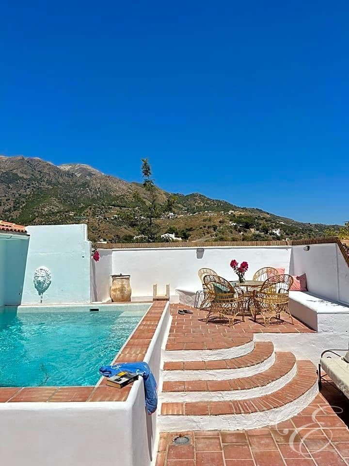 4 slaapkamer Villa te koop in Canillas de Aceituno met zwembad garage - € 449.000 (Ref: 8439623)