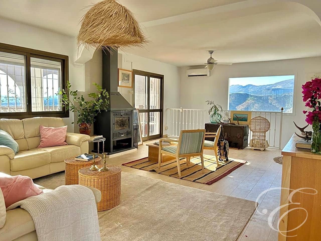 4 slaapkamer Villa te koop in Canillas de Aceituno met zwembad garage - € 449.000 (Ref: 8439623)