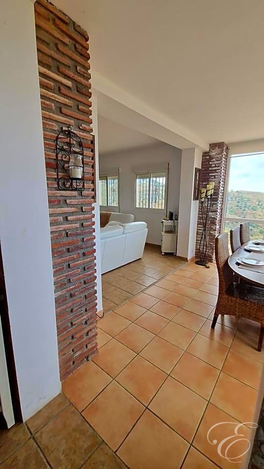 4 makuuhuone Maalaistalo myytävänä paikassa Alcaucin - 295 000 € (Ref: 8447075)