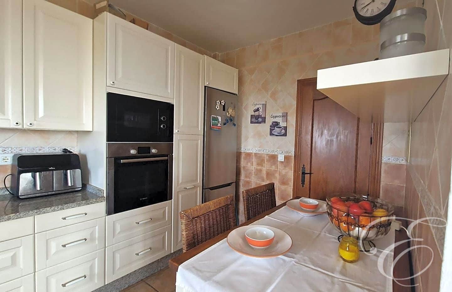 4 makuuhuone Maalaistalo myytävänä paikassa Alcaucin - 295 000 € (Ref: 8447075)