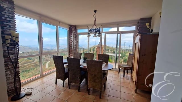 4 camera da letto Finca/Casa di Campagna in vendita in Alcaucín - 295.000 € (Rif: 8447075)