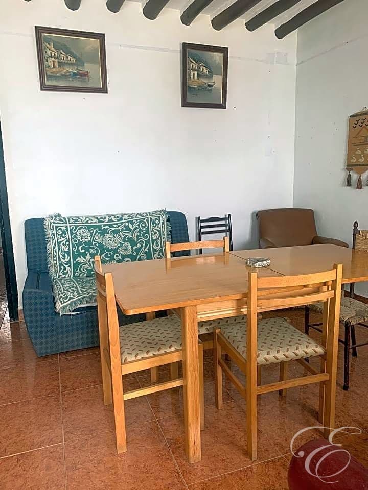 4 soveværelse Villa til salg i Alfarnate - € 75.000 (Ref: 8458893)