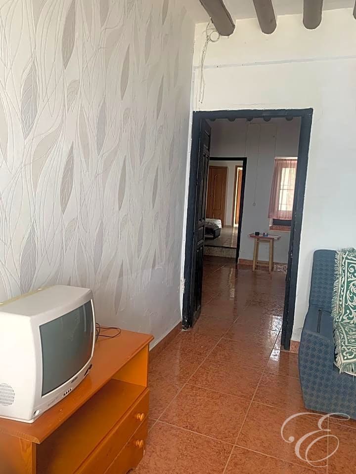 4 soveværelse Villa til salg i Alfarnate - € 75.000 (Ref: 8458893)