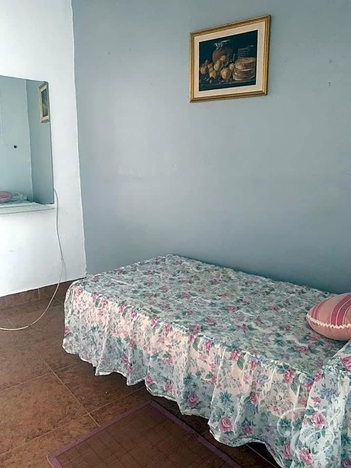 4 soveværelse Villa til salg i Alfarnate - € 75.000 (Ref: 8458893)